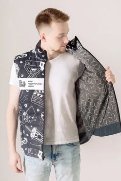 Жилет Бостон на синтепоне со стежкой унисекс, с полной запечаткой "Кино под небом"