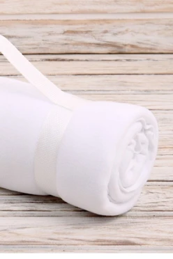 Плед Свиток (с ремешком и вставкой из оксфорда) флисовый 155х200 см, однотонный белый