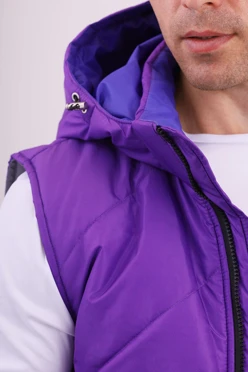 Жилет Стивен на синтепоне с капюшоном унисекс, с полной запечаткой