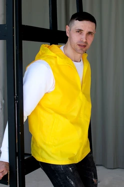 Жилет Профи с капюшоном унисекс, однотонный желтый