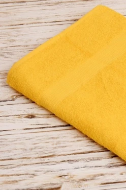 Полотенце махровое 70х140 см (Ituma), однотонное желтое