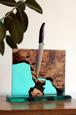 Магнитный держатель для ножей из дерева со смолой, 30х25 см