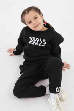 Свитшот Тревис из футера детский, однотонный черный