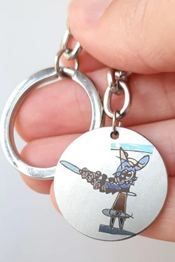 Брелок из титана с цветной гравировкой с 1 стороны