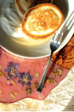 Сервировочная доска из дерева со смолой, 30х20 см