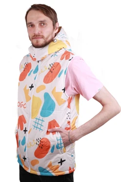 Жилет Диего на синтепоне с капюшоном унисекс, с полной запечаткой "Сrowns"