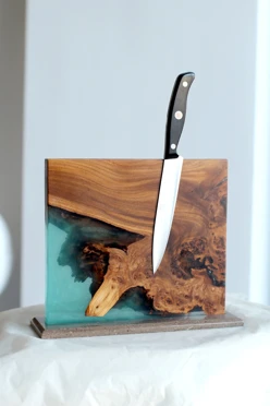 Магнитный держатель для ножей из дерева со смолой, 30х25 см