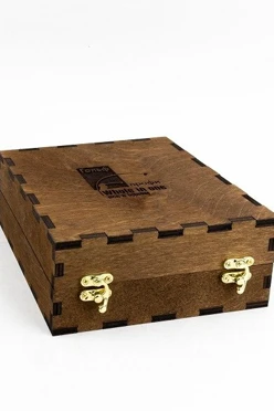 Шкатулка подарочная из дерева 15*15 см