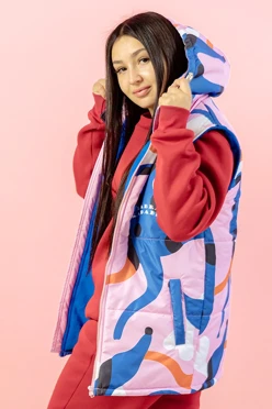 Жилет Диего на синтепоне с капюшоном унисекс, с полной запечаткой "Labra"