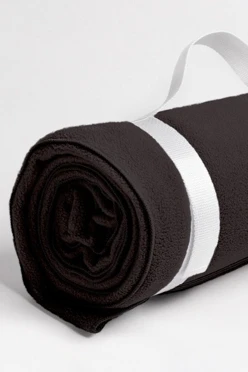 Плед Вдохновение (с ремешком) флисовый 120х155 см, однотонный черный